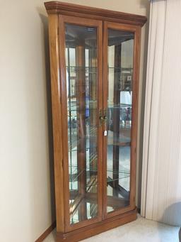 Lighted W/Mirrored Back Oak 2-Door Corner Curio Cabinet