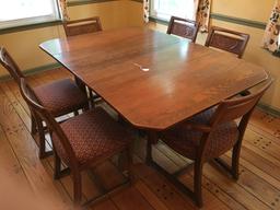 Antique Oak Dining Room Table W/Drop Leaves & (6) Chairs