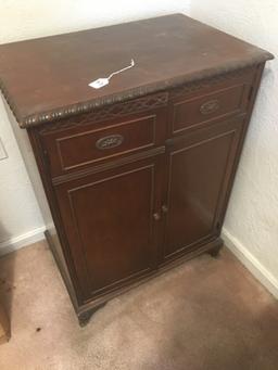 Mahogany 2-Door Record Cabinet