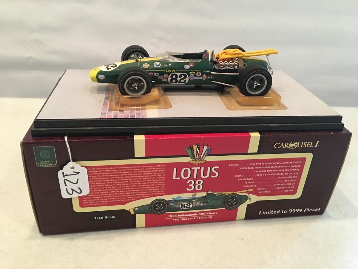 Team Lotus 1:18 Scale "Lotus 38" 1965 Indy Winner Diecast Race Car W/Box