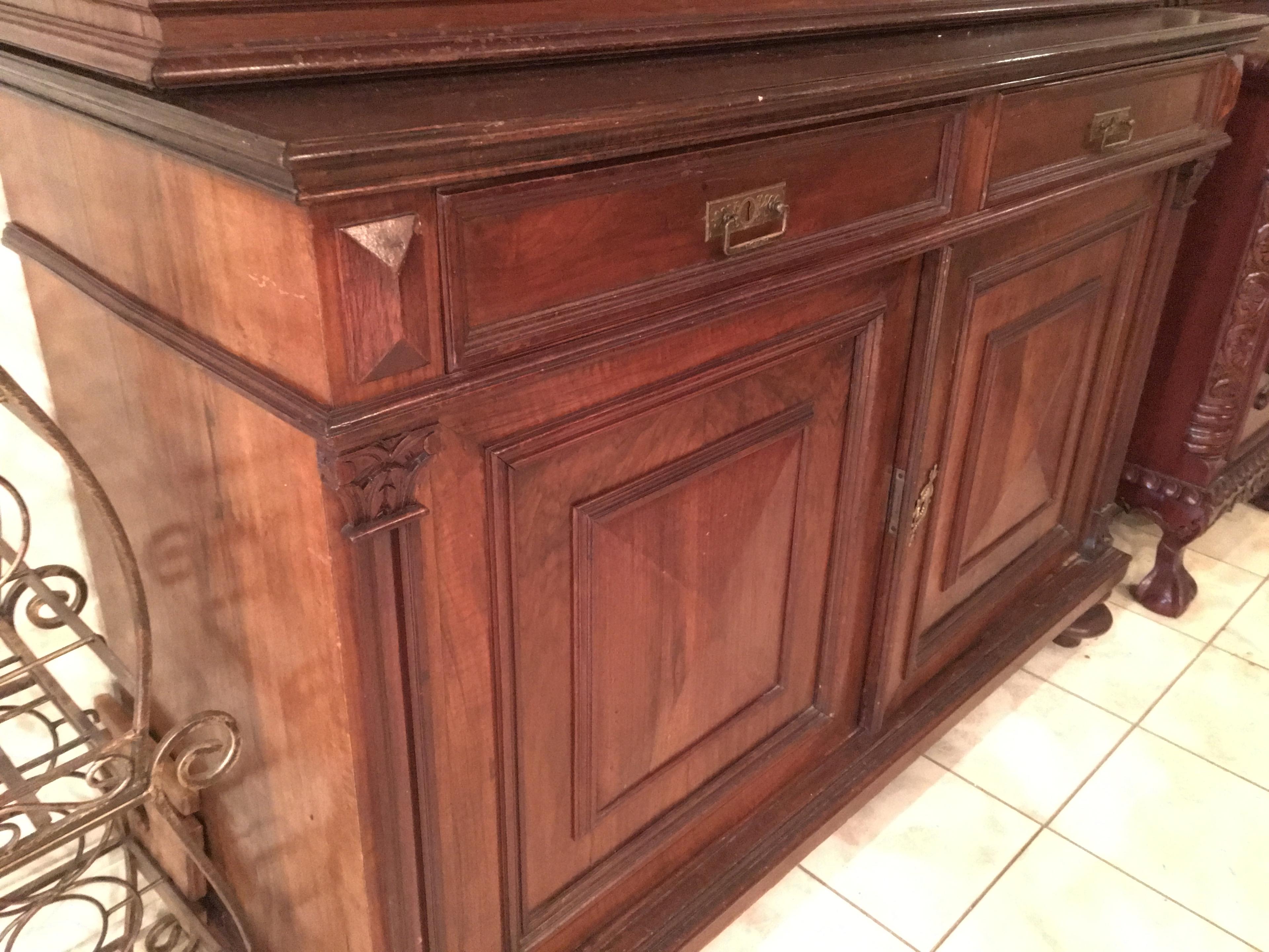 Wooden 2-Piece Cabinet W/Paneled Doors & Fretwork Top