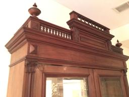 Wooden 2-Piece Cabinet W/Paneled Doors & Fretwork Top