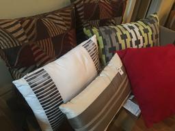 Lot Of (6) Decorator Pillows In Various Sizes