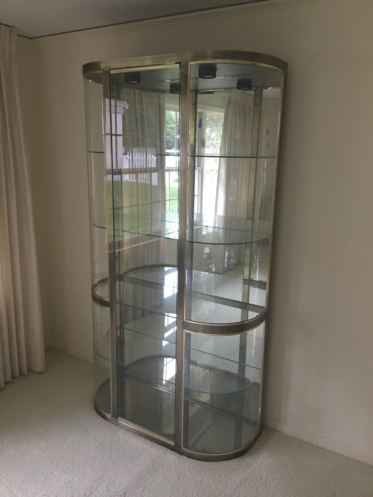 Quality Light-Up Curved Glass China Cabinet W/4-Shelves