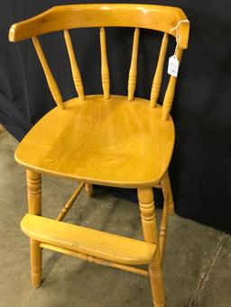 Wooden Windsor Back Youth Chair