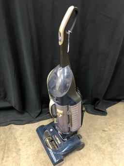 Hoover Wind Tunnel Upright Sweeper-Works!