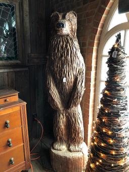 Large chainsaw, carved bear.