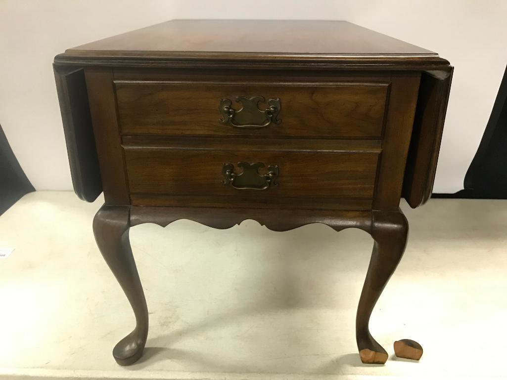 Pennsylvania House Cherry Drop Leaf End Table W/Queen Anne Legs