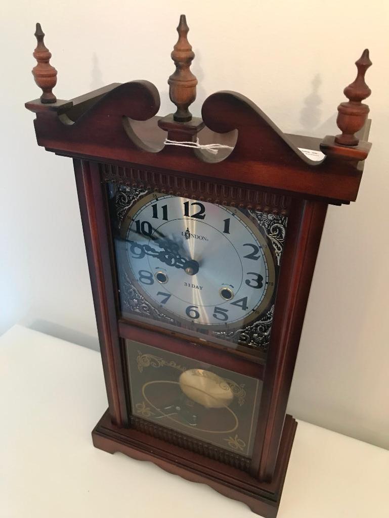 "London" 31 Day Mantle Clock W/Pendelum & Key