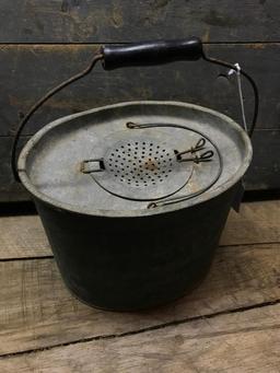 Vintage "King Of The Waters" Floating Oval Minnow Bucket