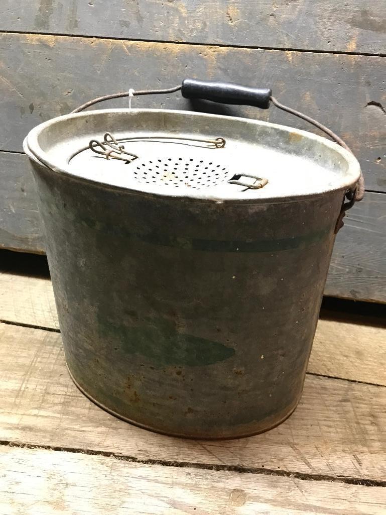 Vintage "King Of The Waters" Floating Oval Minnow Bucket