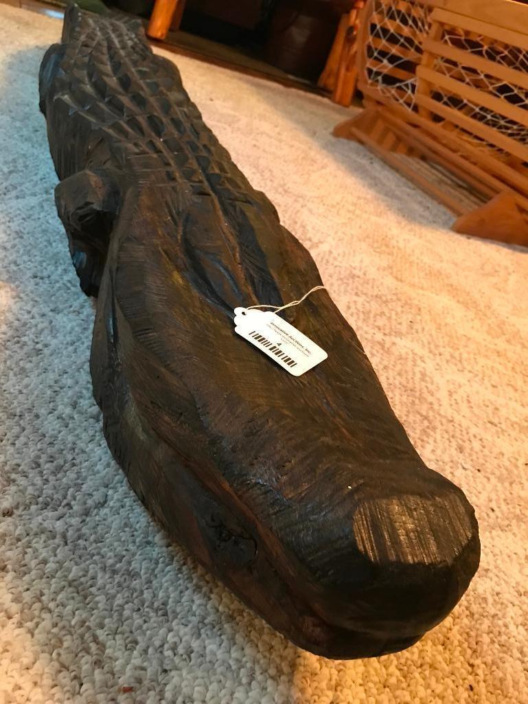 Large Carved Wooden Alligator From 1 Piece Of Wood