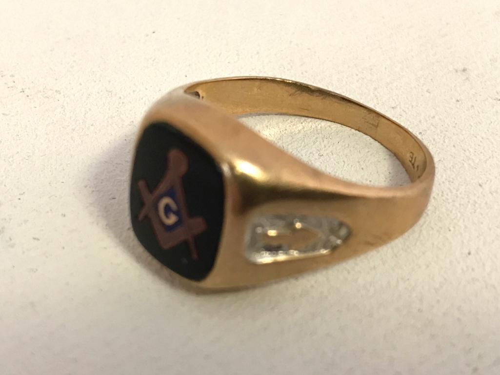 Unmarked Gold Masonic Ring