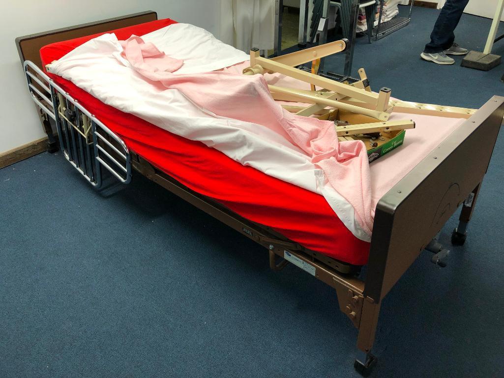 Manuel Hospital Bed with all Shown