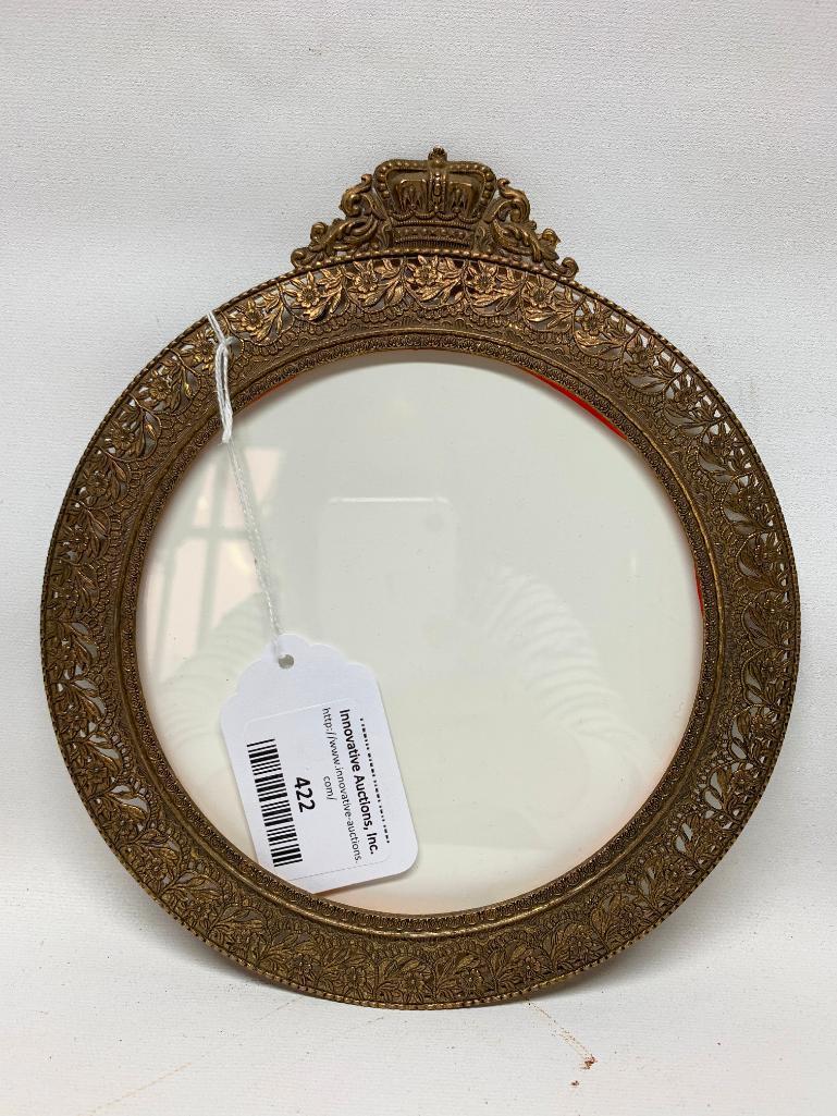 Round Metal Picture Frame W/Crown Crest