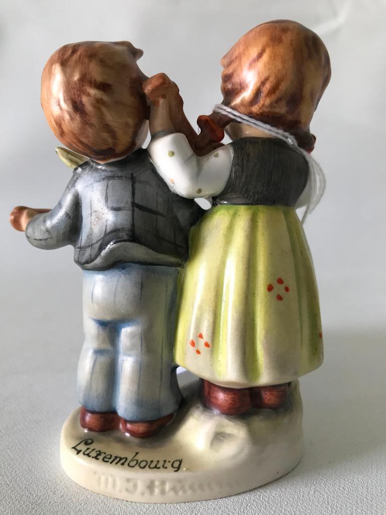 Hummel Figurine "Happy Days" (#150 2/0)