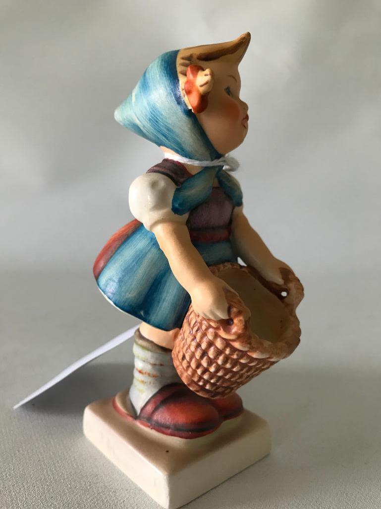 Hummel Figurine "Little Helper" (#73)