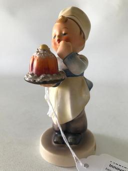 Hummel Figurine "Baker Boy" (#123)