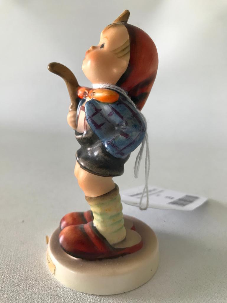 Hummel Figurine "Little Hiker" (#16 2/0)