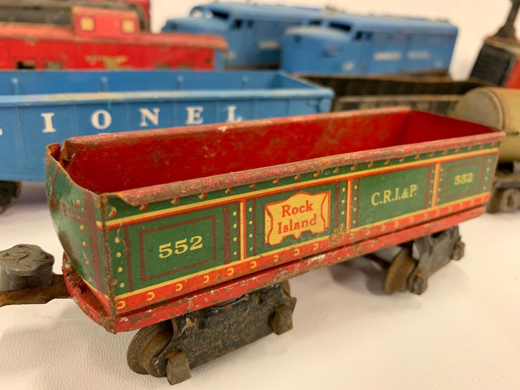 Lionel Engines & Train Cars