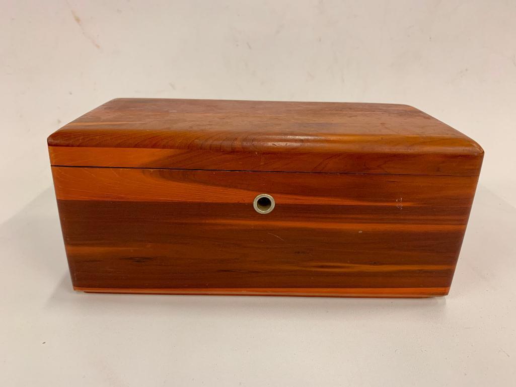 Lane Cedar Chest Jewelry Box W/Key