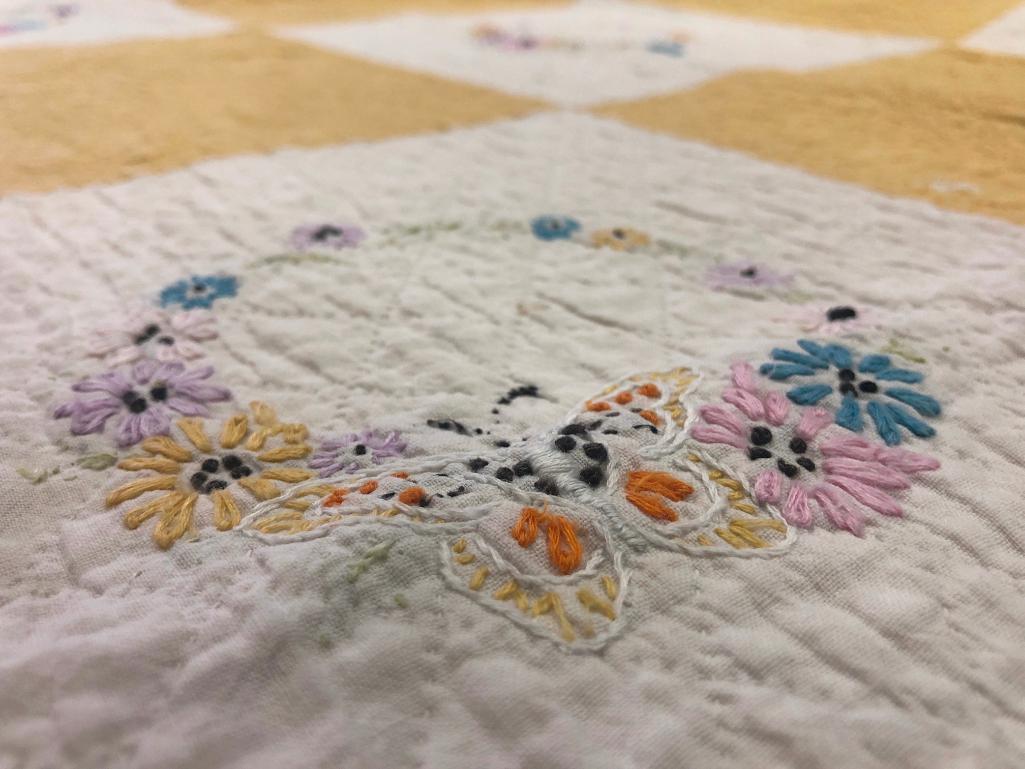 Vintage Embroidered Block Bed Quilt With Scallop Edging.