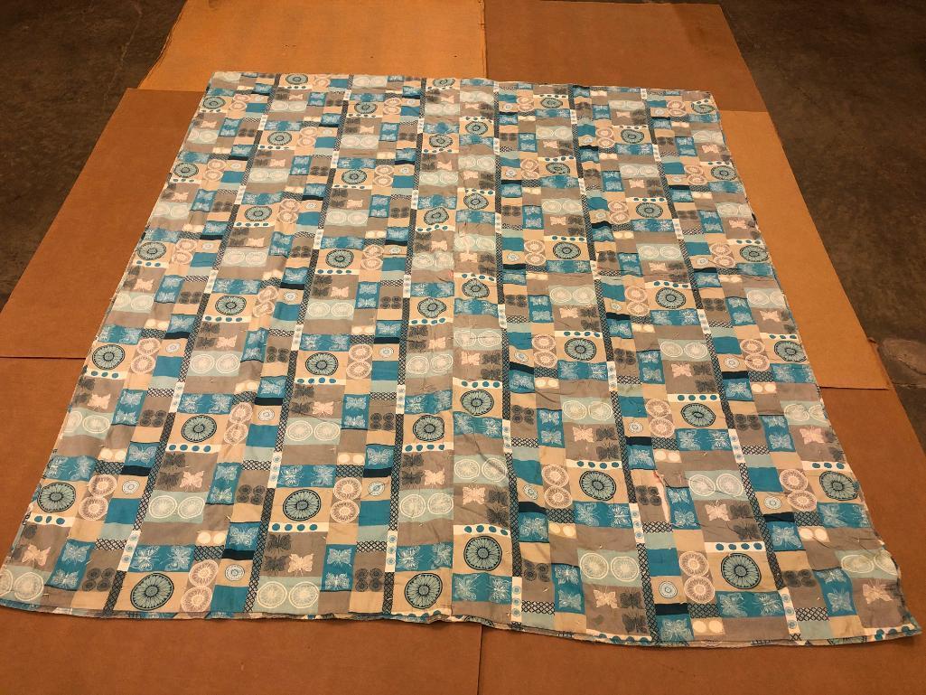 Free Form Modern Design Quilt.