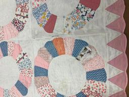 Traditional Wedding Ring Design Quilt.