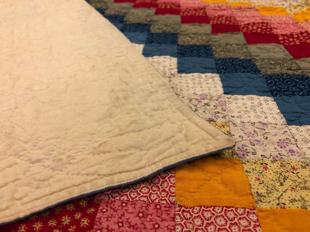 Traditional Design Pieced Patchwork Quilt.