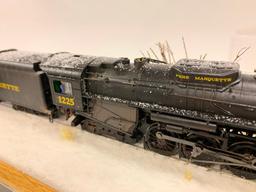 HO Scale "Pere Marquette 1225" Engine & Tender In Custom Case