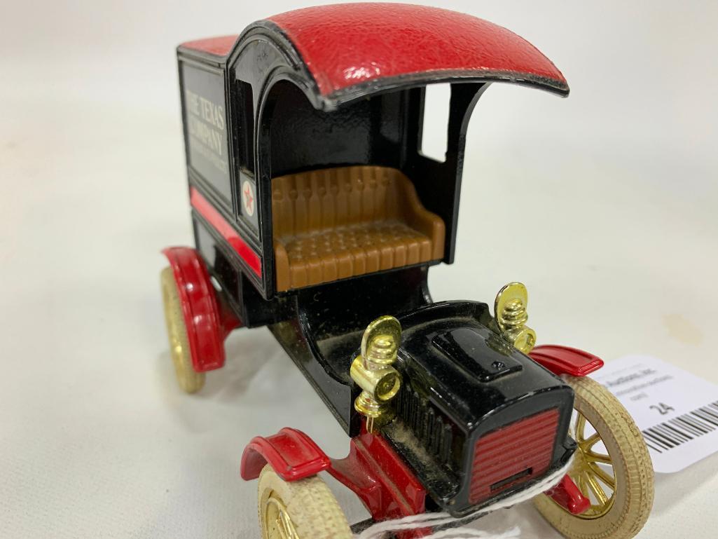 Ertl 1905 Ford Delivery Van Bank "The Texas Company Petroleum"