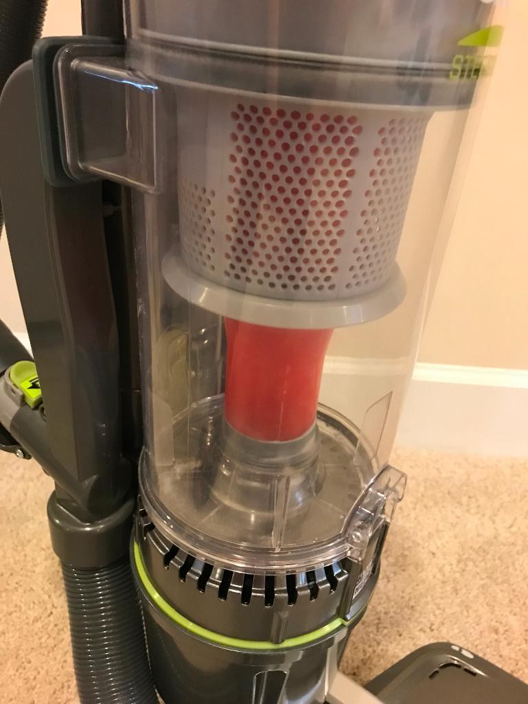 Hoover Wind Tunnel Upright Sweeper