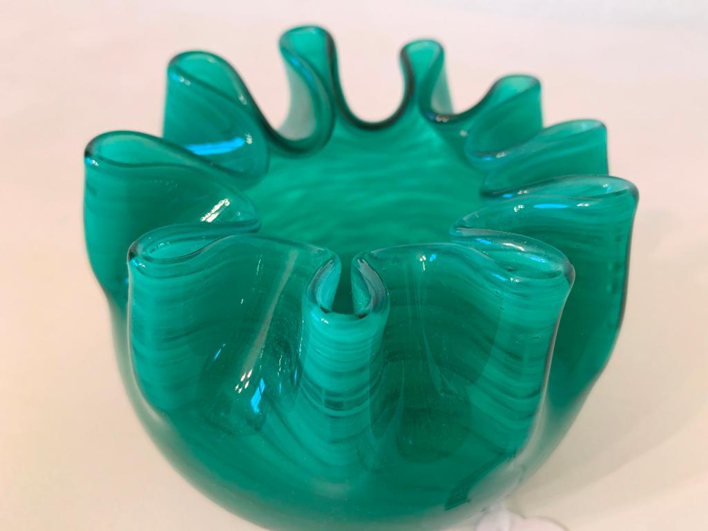 Vintage Hand Blown Art Glass Rose Bowl W/Ruffled Rim