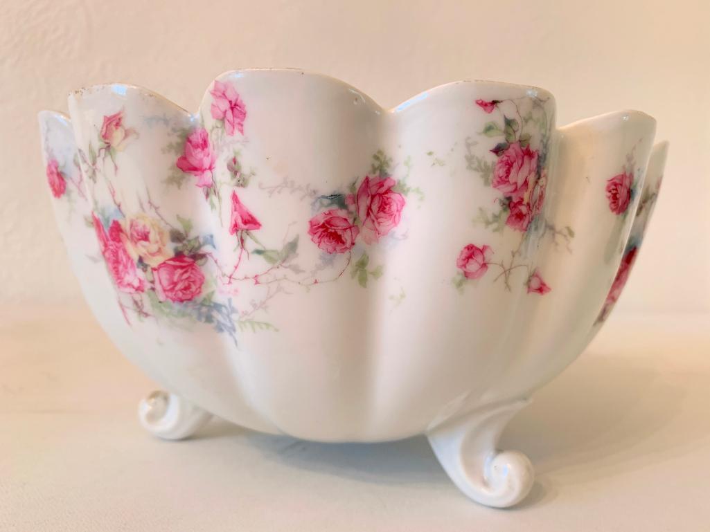 Vintage Porcelain Tri-Footed Bowl W/Red & Yellow Roses