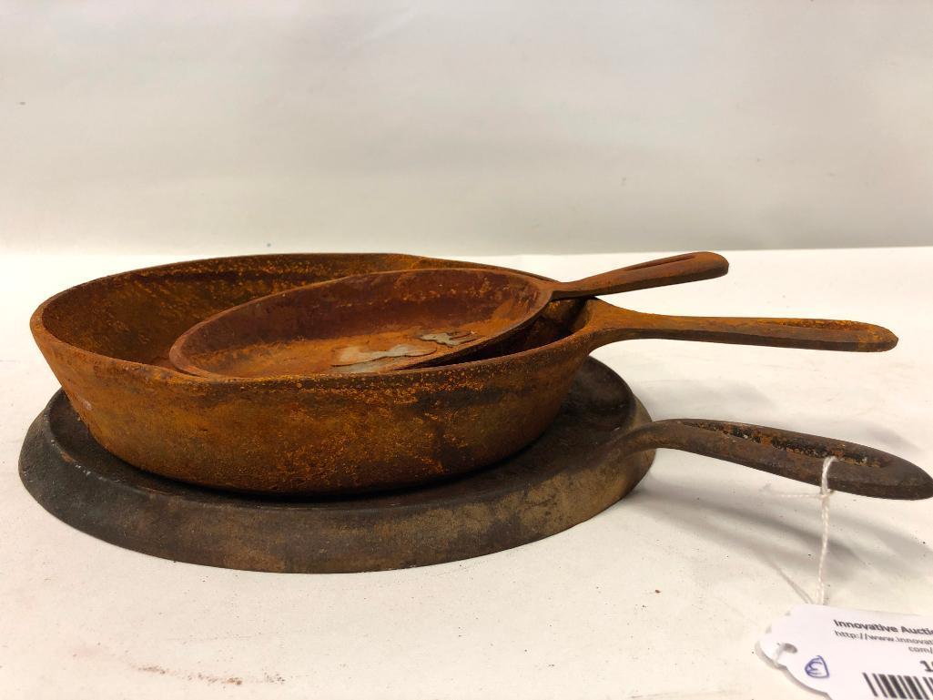 Erie #9 Cast Iron Griddle + (2) Cast Iron Skillets