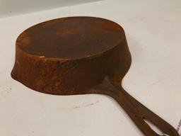 Antique #7 Wagner Ware Cast Iron Skillet