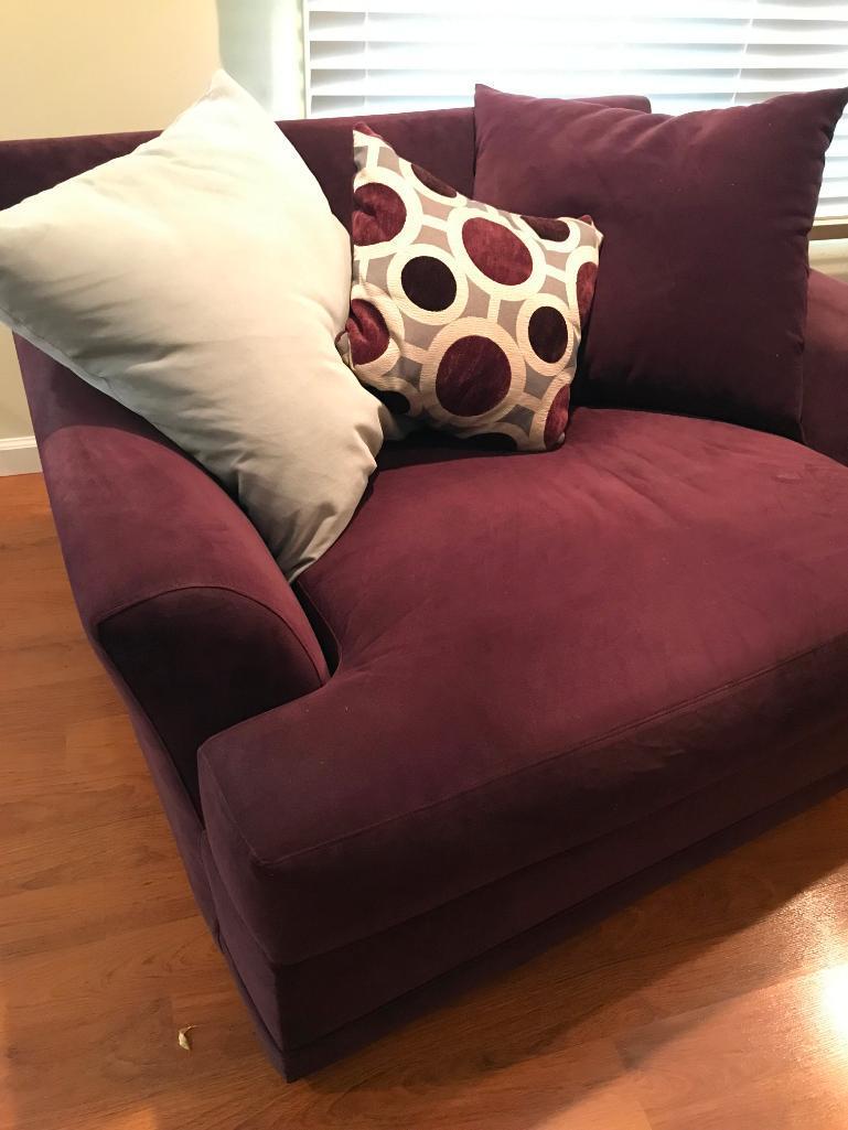 American Signature Oversized Chair W/Pillows