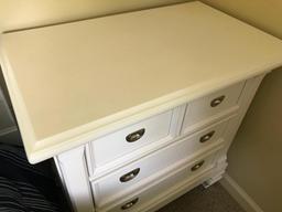 Wooden 3-Drawer Small Chest/Night Stand