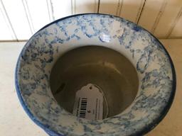 Blue & White Spongeware Spittoon