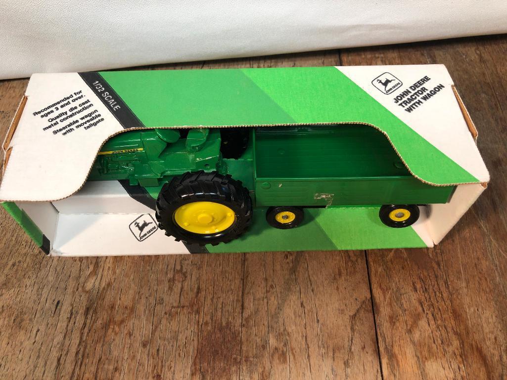 Ertl John Deere Tractor W/Wagon