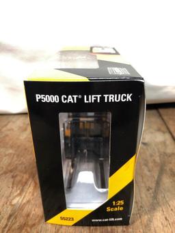 Cat P5000 Fork Lift