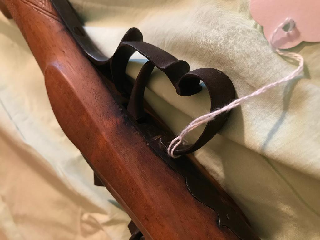 Antique Rifle W/Octagon Barrel