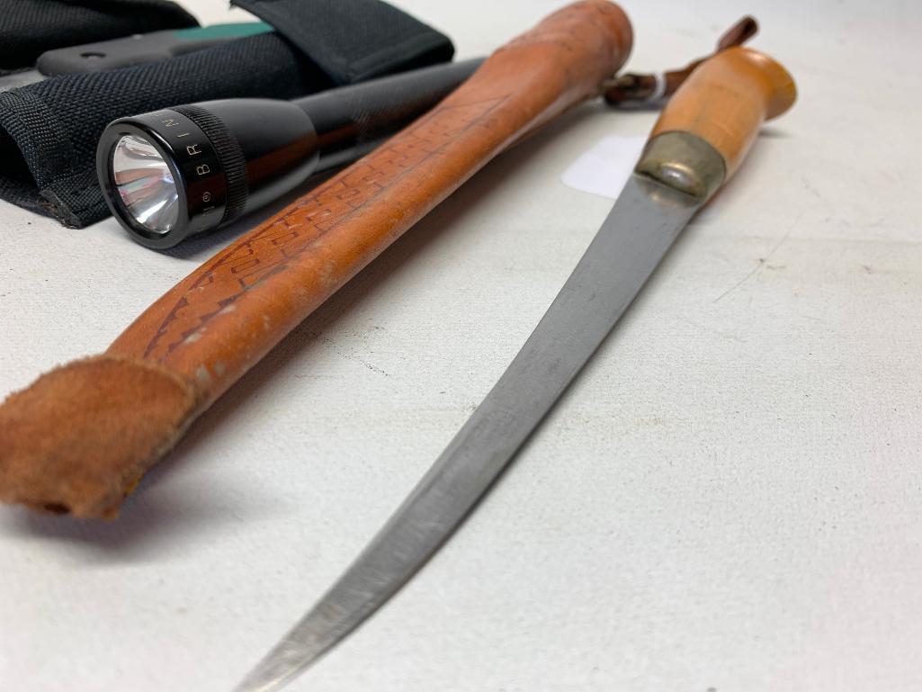 Martinni Fishing knife, Lock-Back Single Blade Knife, & Brinkamn Mini Light_All In Cases