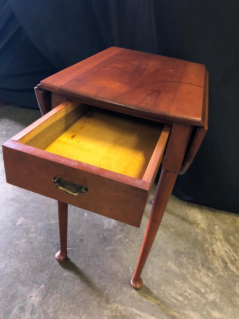 Cherry Drop Leaf Stand W/1 Drawer