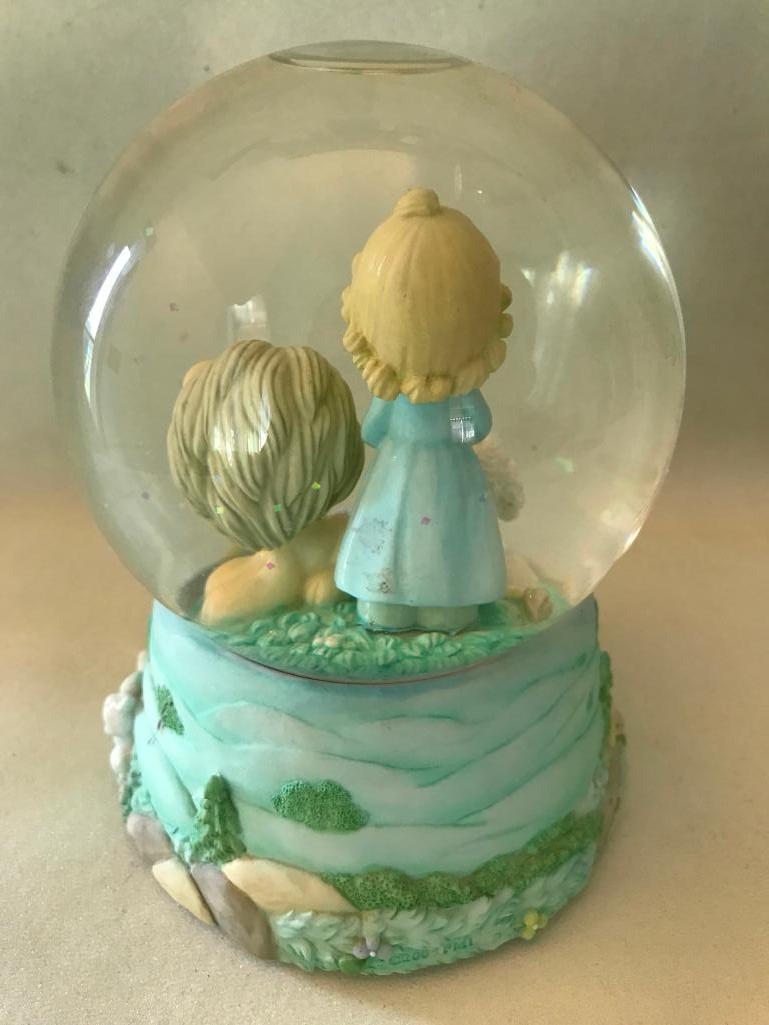 Precious Moments Musical Snow Globe