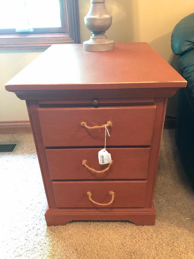 Wooden End Table W/3-Drawers & Pull Out Tray