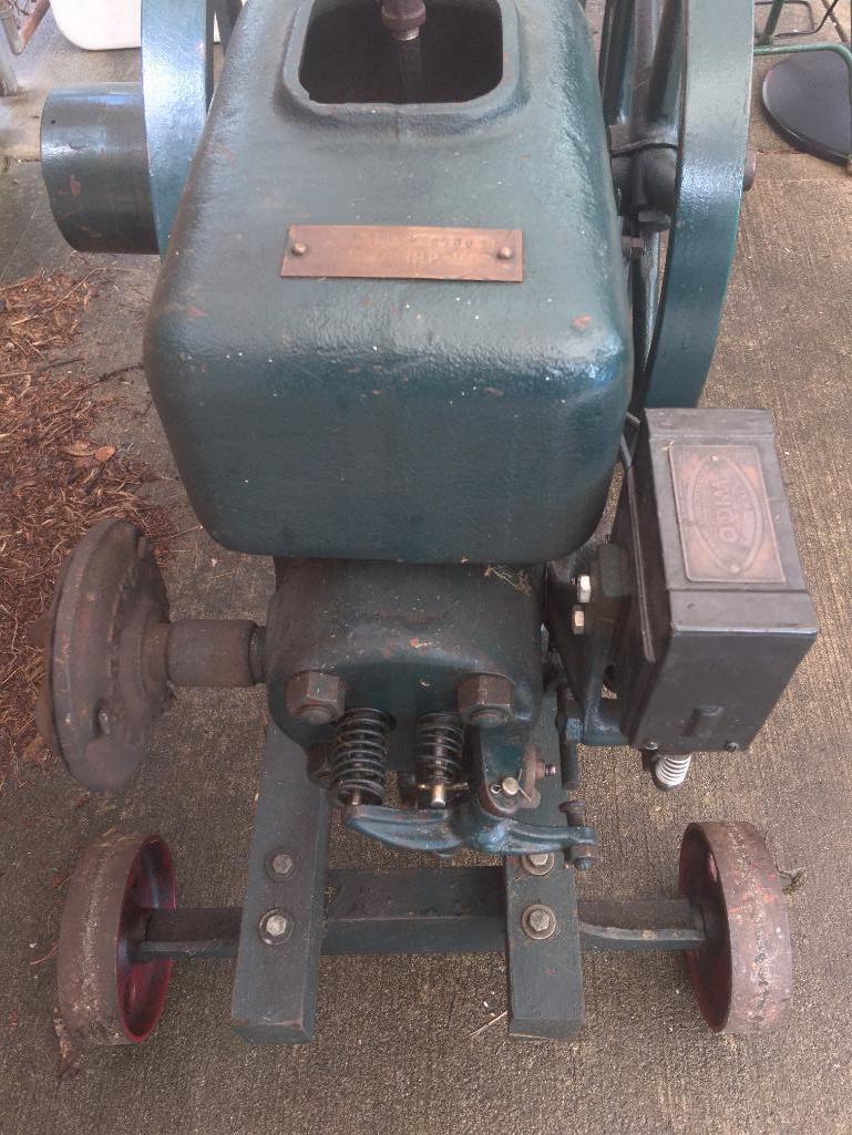 Antique 2.5 HP Hit-Miss Engine