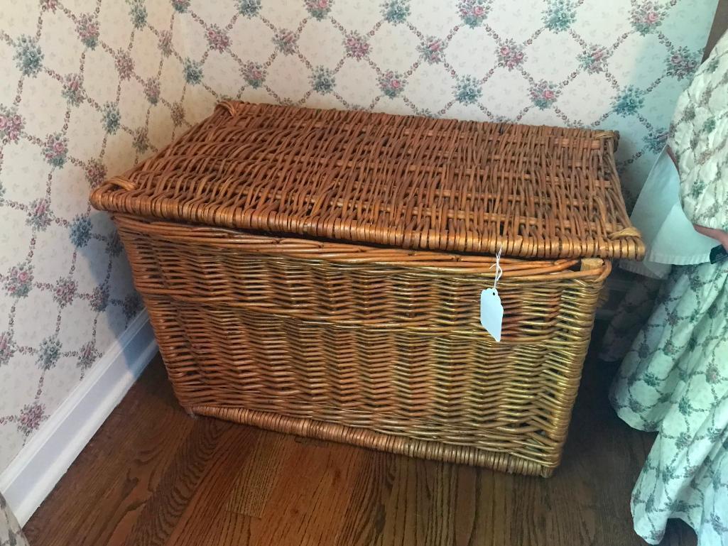 Wicker Trunk