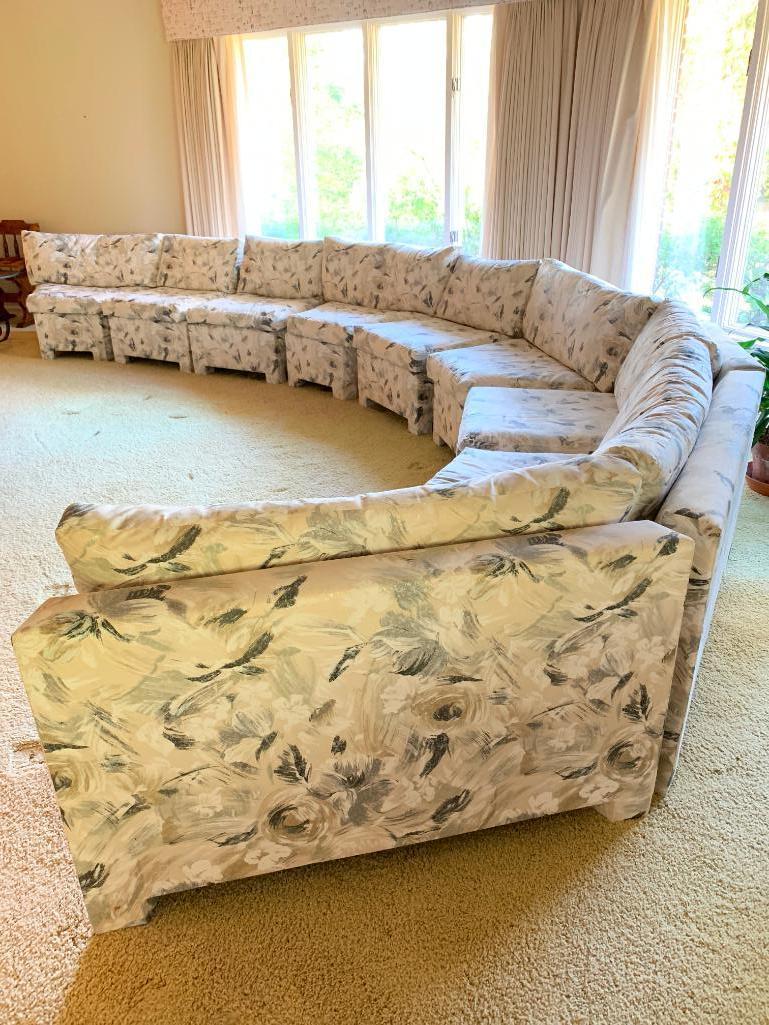 9 Piece Sectional Couch W/Pillows