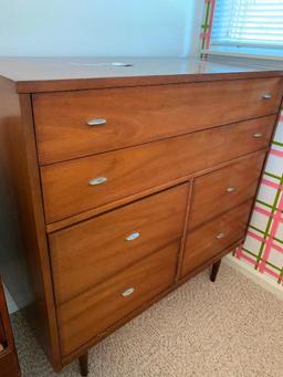 Dixie Furniture Mid-Century Modern Chest Of Drawers